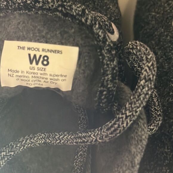 Allbirds women’s wool runner in natural grey. - Picture 7 of 7